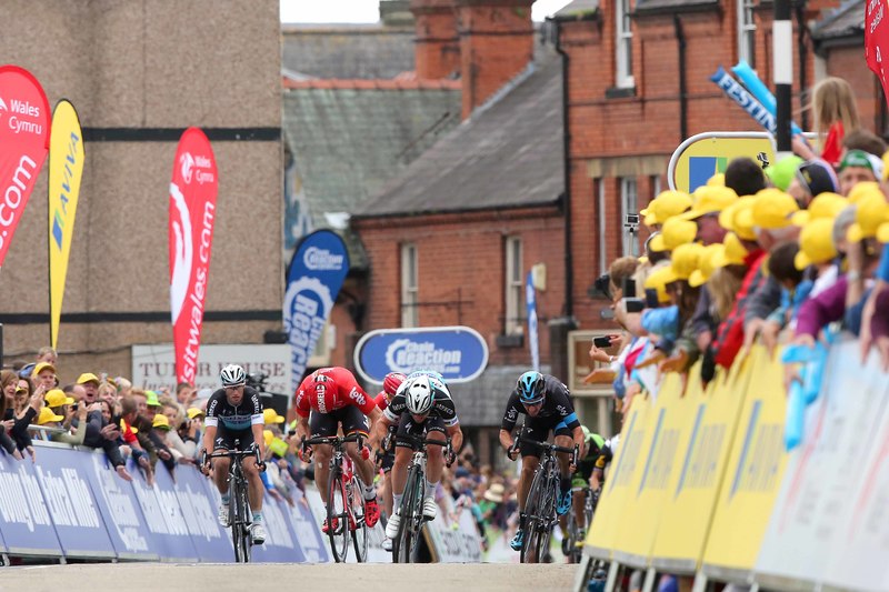 Tour of Britain - rit 1 - Cycling: 12th Tour of Britain 2015/ Stage 1
Arrival Sprint/ VIVIANI Elia (Ita)/ CAVENDISH Mark (Gbr)/ GREIPEL Andre (Ger)/
Beaumaris Anglesey - Wrexham (177.7Km)/
Rit Etape / Tour of Britain /(c)Tim De Waele 