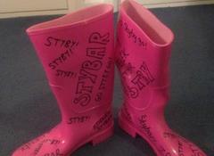 ...and a close up of my hand decorated wellies!