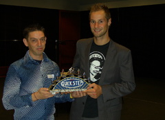 Nacht van de Flandrien 2005 overhandiging stuk aan Tom