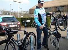 Hulpje in nood Erwin Peters , wens jullie een succesvol 2013