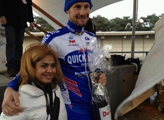 Tom boonen mijn aller grootste super idool is en dat zal altijd zo blijven hij is super kei lief en kei vriendelijk 