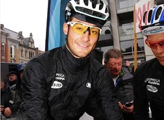 Guillaume Van Keirsbulck aan de start van Dwars door Vlaanderen 2013 in Roeselare.