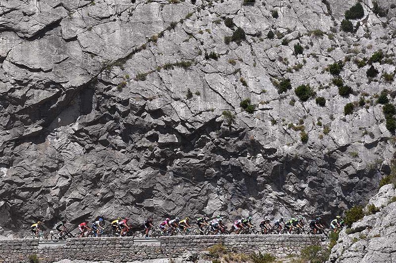 Tour de France - stage 17 - Cycling: 102nd Tour de France / Stage 17 
Illustration Illustratie / Peleton Peloton / Col des Leques (1148m) Mountains Montagnes Bergen / Landscape Paysage Landschap / 
Digne-Les-Bains - Pra Loup 1620m (161km)/ 
Ronde van Frankrijk TDF / Etape Rit /©Tim 