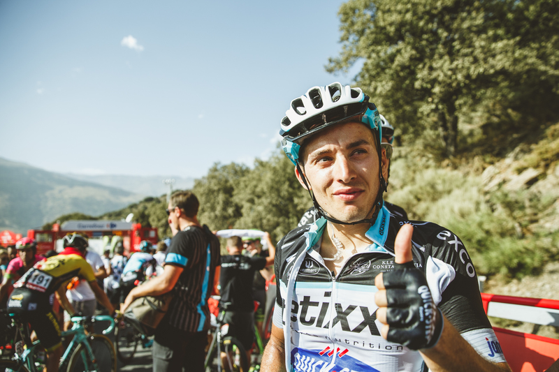 Etixx - Quick-Step animating La Vuelta - Stage 7: Jodar - La Alpujarra 191.1 km Photo: Jim Fryer / BrakeThrough Media