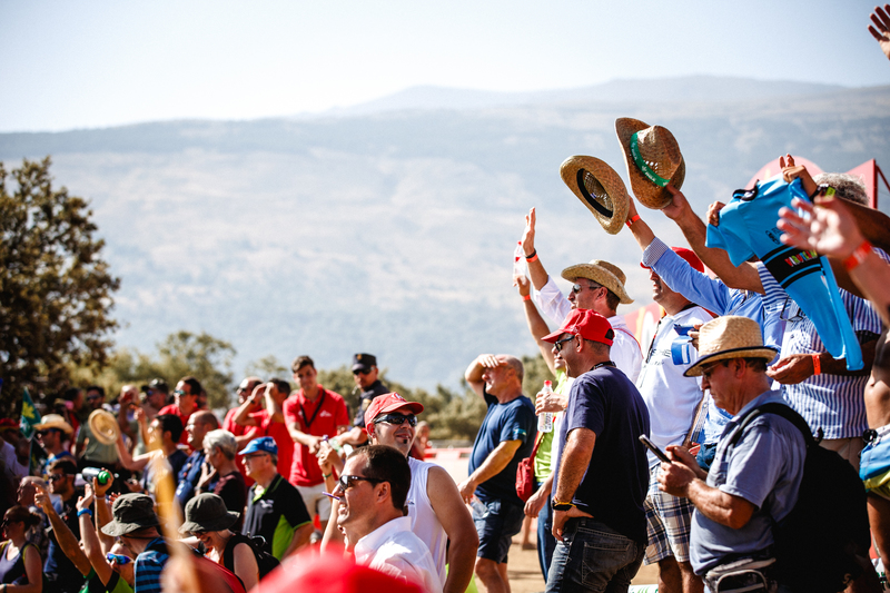 Etixx - Quick-Step animating La Vuelta - Photo: Iri Greco / BrakeThrough Media