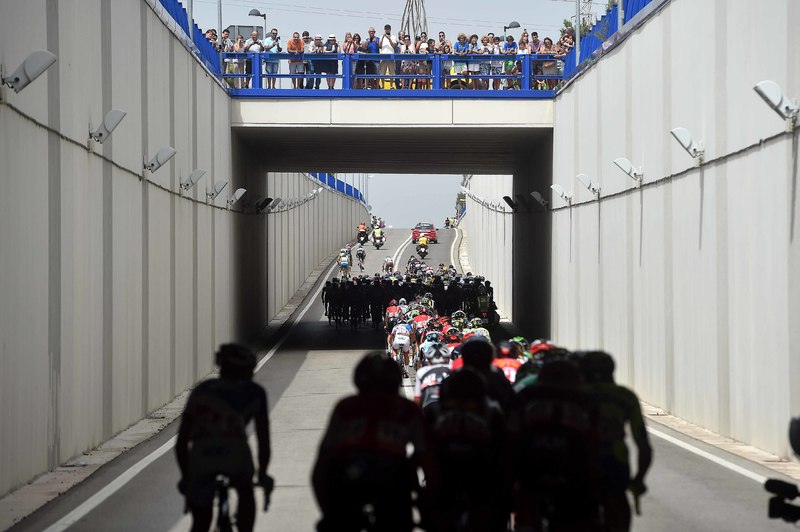 Vuelta a España - stage 10 - Cycling: 70th Tour of Spain 2015 / Stage 10
Illustration Illustratie/ Peloton Peleton/ Landscape Paysage/ Bridge Pont/ Public Spectators/ Fans Supporter/
Valencia - Borja (146,6Km)
Rit Etappe / Vuelta Tour d'Espagne Ronde van Spanje /(c)Tim De Waele 