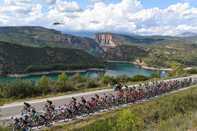 Vuelta a España - stage 12 - Cycling: 70th Tour of Spain 2015 / Stage 12
Illustration Illustratie/ Peloton Peleton/ Landscape Paysage/ Mountains Montagnes Bergen/ Lake Lag/
Escaldes-Engordany - Lleida (173Km)/
Rit Etape / Vuelta Tour d'Espagne Ronde van Spanje /(c)Tim De Waele 