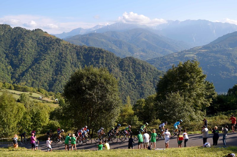 Vuelta a España - stage 16 - Cycling: 70th Tour of Spain 2015 / Stage 16
Illustration Illustratie/ Peloton Peleton/ Landscape Paysage/ Mountains Montagnes Bergen/ Public Spectators/ Fans Supporter/
Luarca - Ermita de Alba. Quiros 1.185m (185Km)
Rit Etape / Vuelta Tour d'Espagne Ronde