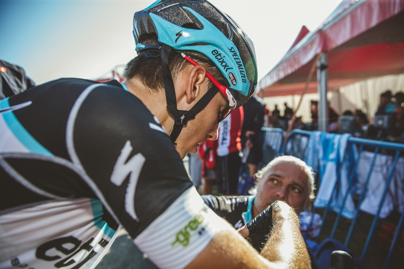 Etixx - Quick-Step battles on in La Vuelta - Stage 16: Luarca - Ermita del Alba 185 km Photo: Jim Fryer / BrakeThrough Media