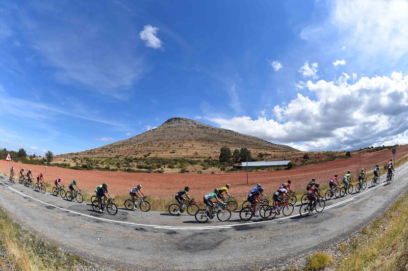 Vuelta a España - stage 18 - Cycling: 70th Tour of Spain 2015 / Stage 18
Illustration Illustratie / Peleton Peloton/ Landscape Paysage Landschap / Mountains Montagnes Bergen / 
Roa-Riaza (204Km)/ 
Rit Etape / Vuelta Tour d'Espagne Ronde van Spanje /(c)Tim De Waele 