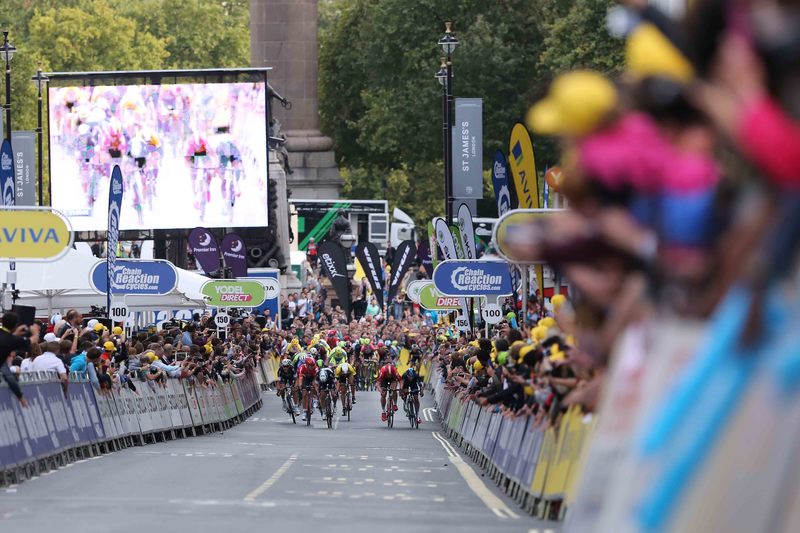 Tour of Britain - stage 8 - Cycling: 12th Tour of Britain 2015/ Stage 8
Arrival / Sprint / GREIPEL Andre (Ger)/  VIVIANI  Elia (Ita)/ LOBATO DEL VALLE  Juan Jose (Esp)/
London - London (86,8Km)/
Rit Etape / Tour of Britain / (c)Tim De Waele 