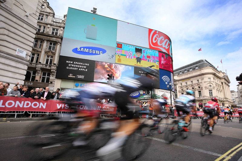 Tour of Britain - stage 8 - Cycling: 12th Tour of Britain 2015/ Stage 8
Illustration Illustratie / Piccadilly Circus Square / Peleton Peloton / Londen City Ville Stad / Landscape Paysage Landschap / 
London - London (86,8Km)/
Rit Etape / Tour of Britain / (c)Tim De Waele 