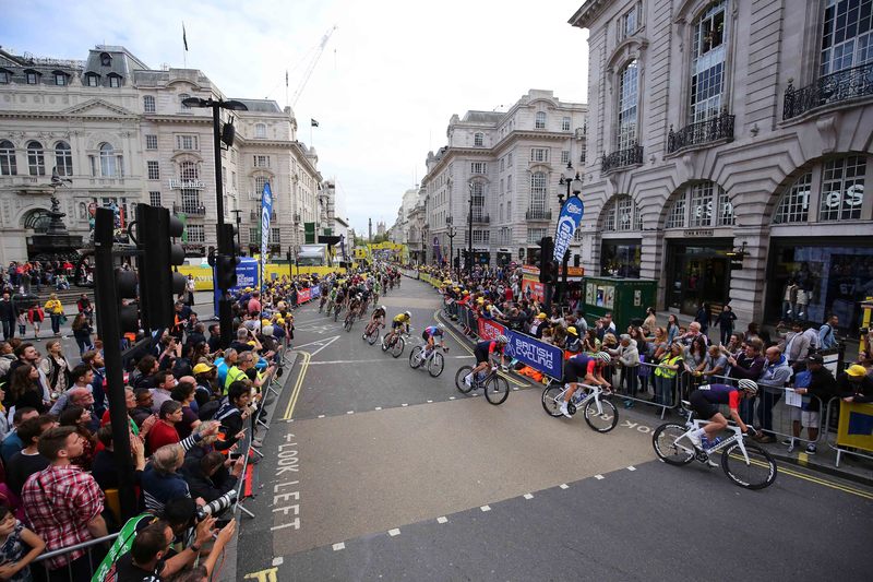 Tour of Britain - stage 8 - Cycling: 12th Tour of Britain 2015/ Stage 8
Illustration Illustratie / Piccadilly Circus Square / Peleton Peloton / Londen City Ville Stad / Landscape Paysage Landschap / 
London - London (86,8Km)/
Rit Etape / Tour of Britain / (c)Tim De Waele 