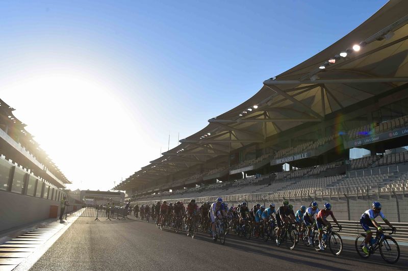 Abu Dhabi Tour - stage 4 - Cycling: 1th Abu Dhabi Tour 2015 / Stage 4
Illustration Illustratie / Peleton Peloton / Landscape Paysage Landschap / Yas Marina Circuit / 
Yas Marina Circuit - Yas Marina Circuit  (110Km)/ 
The Yas Stage Etape Rit / Ride To Abu Dhabi /©Tim De Waele