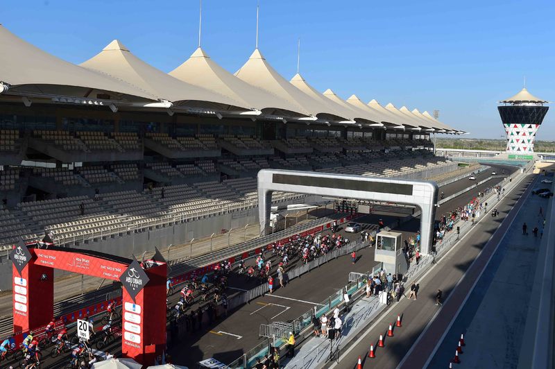 Abu Dhabi Tour - stage 4 - Cycling: 1th Abu Dhabi Tour 2015 / Stage 4
Illustration Illustratie / Peleton Peloton / Landscape Paysage Landschap / Yas Marina Circuit / 
Yas Marina Circuit - Yas Marina Circuit  (110Km)/ 
The Yas Stage Etape Rit / Ride To Abu Dhabi /©Tim De Waele