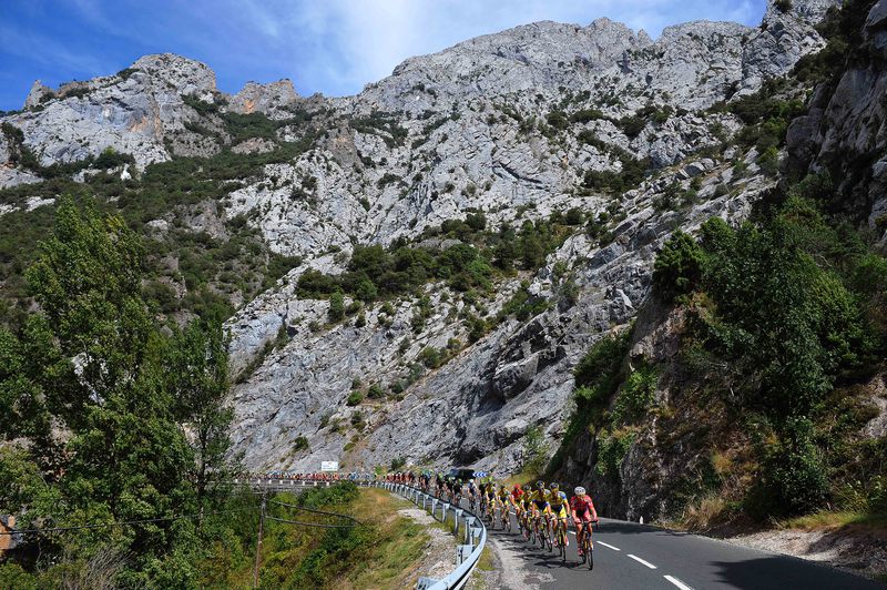 La Vuelta a España - stage 14 - Cycling: 69th Tour of Spain 2014 / Stage 14 
Illustration Illustratie / Peleton Peloton / Mountains Montagnes Bergen / Landscape Paysage Landschap / 
Santander - La Camperona Valle de Sabero 1600m (200,8Km)/ 
Vuelta Tour d'Espagne Ronde van Spanje / Etape