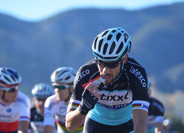 Etixx Sports Nutrition: What do Cyclists Eat? - OPQS TEAMNEWS