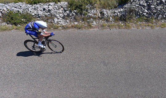 Dan Martin defends Tour de France top 10 in arduous time trial